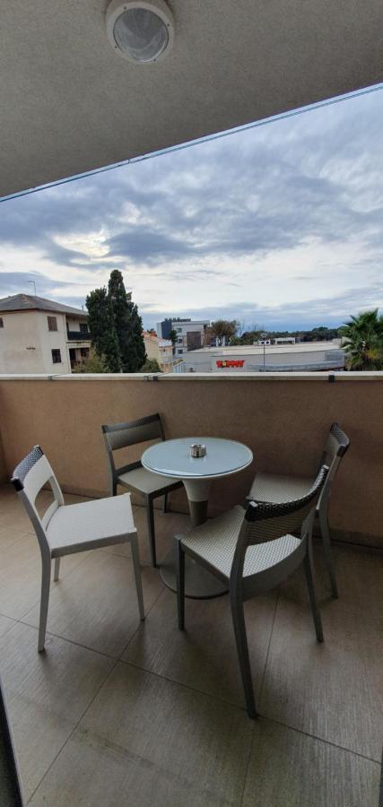 Apartments Lofiel ノヴァリャ エクステリア 写真
